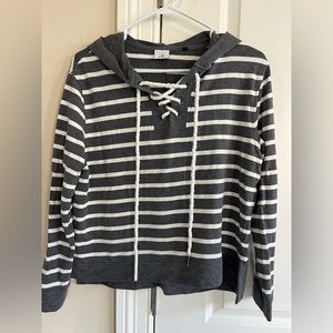 Cabi size Small Windward hoodie